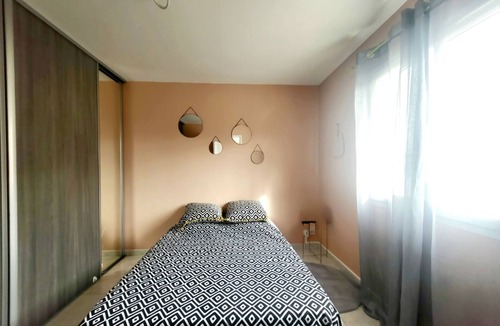 Peret House | Quiet location amidst vineyards with private pool and summer kitchen 2 bedrooms