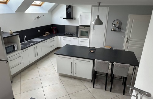 Vignoles Apartment | Quiet, spacious, bright apartment in a pretty village 5 kms from Beaune
