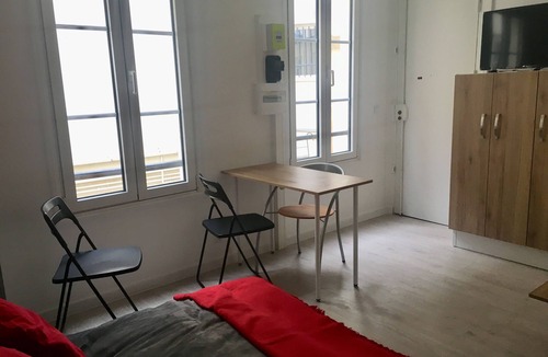 Quartier Saint-Ambroise Apartment | Quiet studio in the lively Oberkampf district