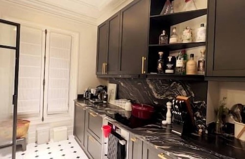 Quartier Saint-Ambroise Apartment | République : 110 m² + Parking