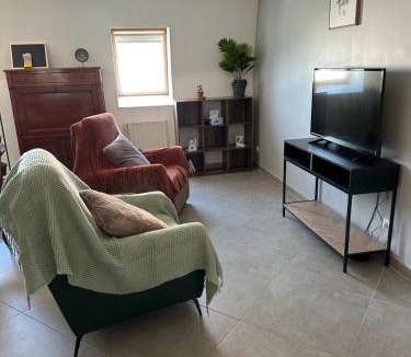 Chambly Apartment | Résidence verdoyante et calme