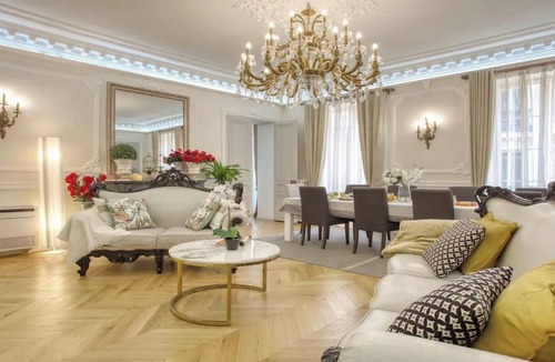 Chaussee-d'Antin Apartment | RARE ! LUXURIOUS PARISIAN HAVEN NEAR OPERA GARNIER & GALERIES LAFAYETTE-250 SQM