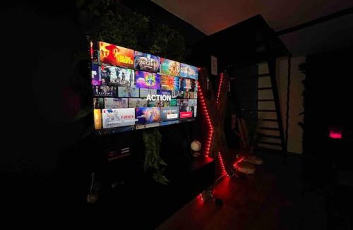 Souppes-sur-Loing Apartment | Red love-room/Balnéo & plus !