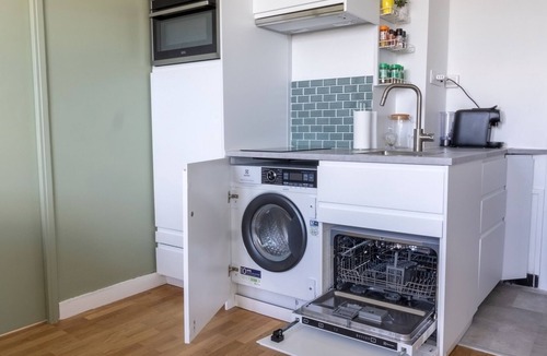 Oullins Apartment | Renovated 2-bed Apartment 2 min From Lyon