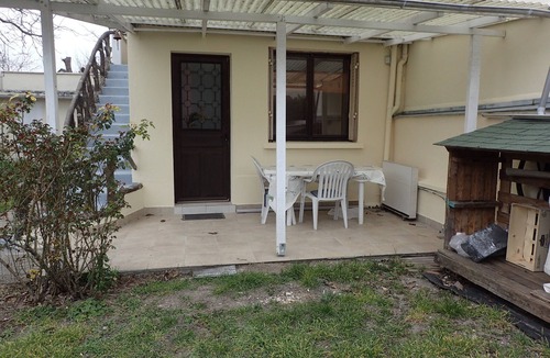 Bry-sur-Marne Apartment | Rental for 4/5 people, Near PARIS by RER A, Bord de Marne.