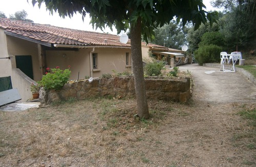 Belvedere-Campomoro Apartment | Res OLIVERAIE "EMMA T3/2". In the shade of the olive trees, a few steps from the sea