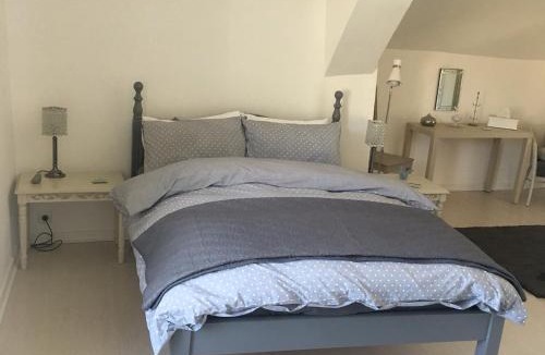 La Trimouille House | Riverside Barn