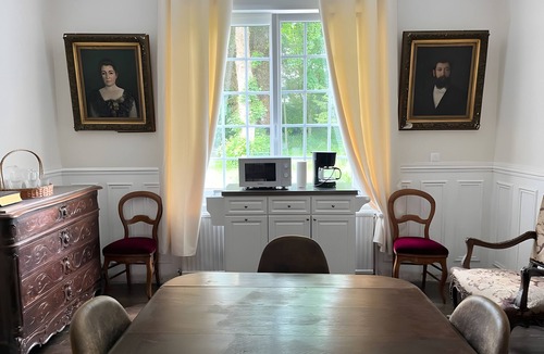 Roisel Bed & Breakfast | Roisel: 3-bedroom apartment in Villa Amenaide
