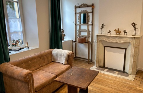 Verdun Apartment | Romantic apartment in Verdun with private parking