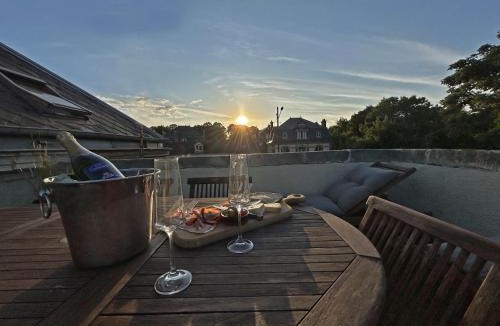 Senlis Apartment | ROOFTOP - COSY FLAT Centre Senlis