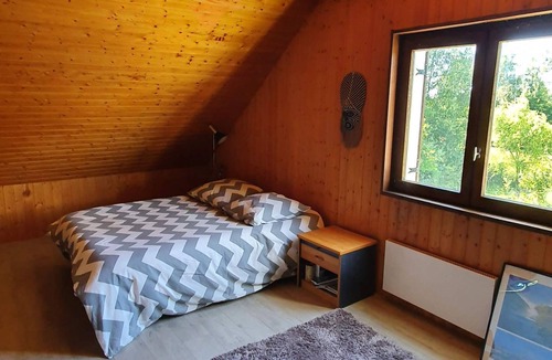 Serley Bed & Breakfast | Room with private bathroom in country house