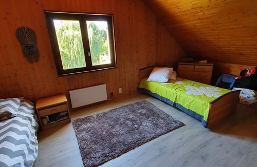 Serley Bed & Breakfast | Room with private bathroom in country house