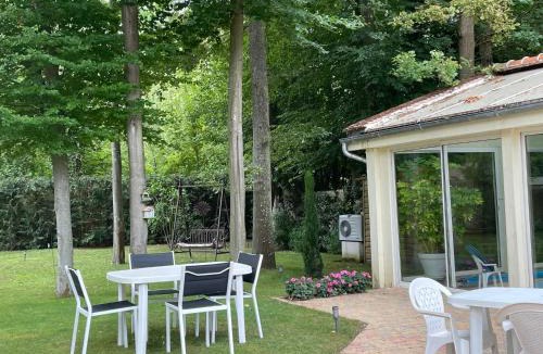 Giverny Apartment | Rose Garden Studio
