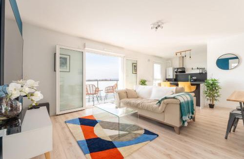 Quartier du Mont Gargan Apartment | Rouen, Vue sur la Seine #Tokyo
