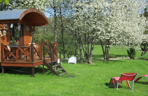 Chatillon-sur-Marne Bed & Breakfast | Roulotte panoramique du Moulin