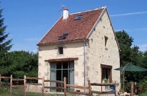 Menou Cottage | Rustic country house renovated in the heart of the forests