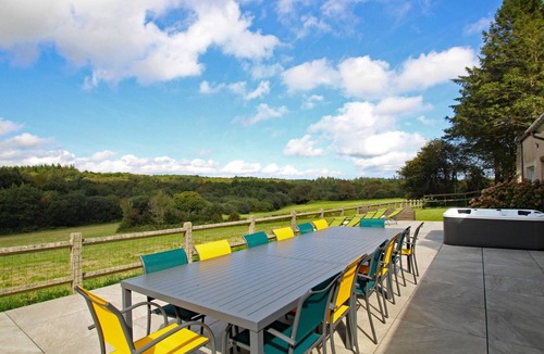 Saint-Germain-de-Tournebut Cottage | Secluded house with private spa, foosball, fireplace, and electric charging
