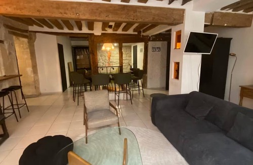 4th Arrondissement Apartment | So Chic,SoParis:180m2 Loft de Luxe in Most Exclusive Island Setting-Ile St Louis