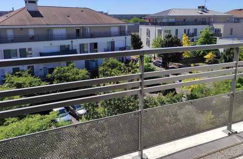 Corbeil-Essonnes Apartment | So green stud ☺️