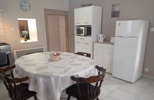 Fougerolles-Saint-Valbert Apartment | Spacious apartment in the heart of nature
