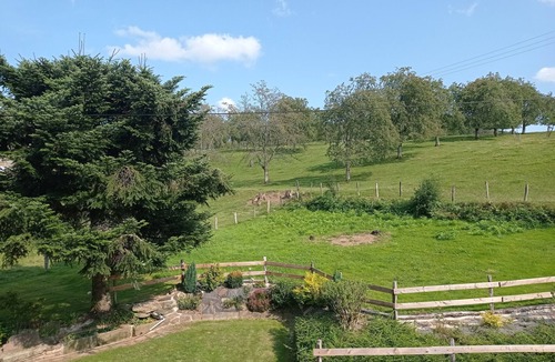 Fougerolles-Saint-Valbert Apartment | Spacious apartment in the heart of nature