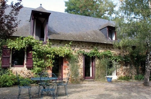Ruille-Froid-Fonds Cottage | Spacious 18th-Century Country House with Garden, Terrace, and Family Amenities