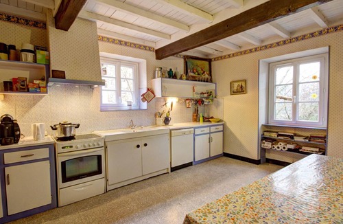 Saint-Alban-les-Eaux Cottage | Spacious 6-BR Cottage with Garden, Terrace, Fireplace, and Child-Friendly Amenities
