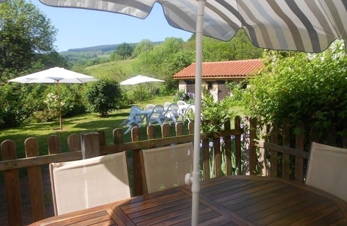 Saint-Alban-les-Eaux Cottage | Spacious 6-BR Cottage with Garden, Terrace, Fireplace, and Child-Friendly Amenities