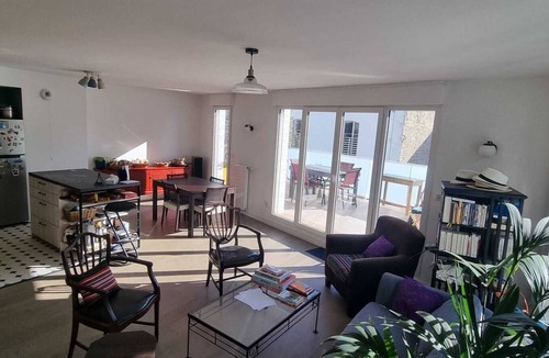 Quartier de la Goutte-d'Or Apartment | Spacious apartment with terrace at the foot of Montmartre