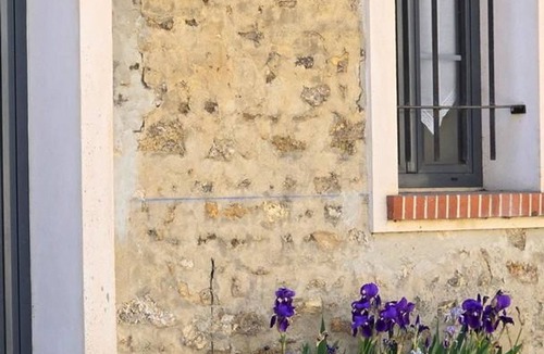 Mareil-le-Guyon Cottage | Spacious Farmhouse Retreat: 5BR, Modern Kitchen, Near Versailles, Normandie, with Internet & Parking