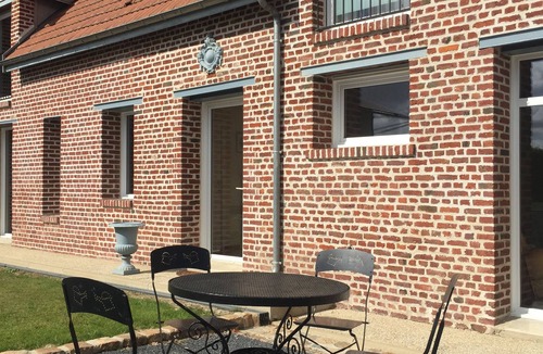 Haucourt House | Spacious guest house with closed courtyards and garden