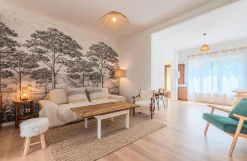 Mouvaux House | Spacious house with 4 bedrooms & garden, near tram