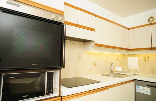 Montaigut Apartment | Spacious, modern T3, near metro and RER station