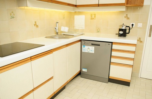 Montaigut Apartment | Spacious, modern T3, near metro and RER station
