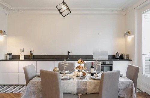 Notre-Dame-des-Champs Apartment | SPACIOUS PARISIAN RETREAT- BY LUXEMBOURG GARDEN AT RUE D'ASSAS- SAINT GERMAIN
