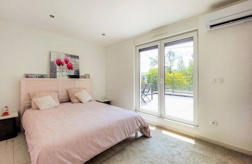 Lingolsheim House | Spend a wonderful vacation with the family in this vacation home with pool.