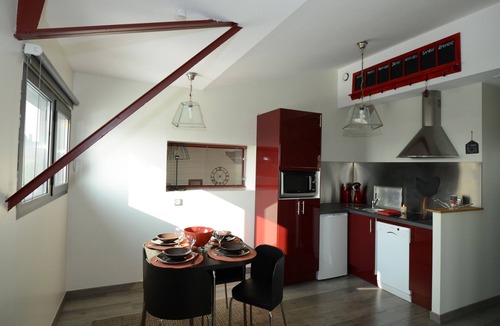 Banogne-Recouvrance Apartment | Standing In Bed 4 People, Pool, Jacuzzi tub, quiet, greenery