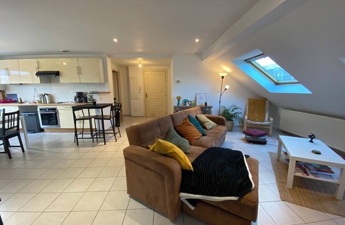 Bischheim Apartment | Strasbourg-chaleureux-parking-wi-fi-tv-proche Hypercentre