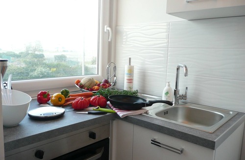 Port Apartment | Studio 4*, SEA VIEW and facing the dragon, 150m from the BEACH, near the 2 caps site