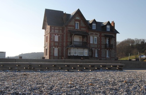 Veulettes-sur-Mer Apartment | !Studio 50 meters from the sea, with an exterior ! 38 €/Night and 50 €/Night in summer