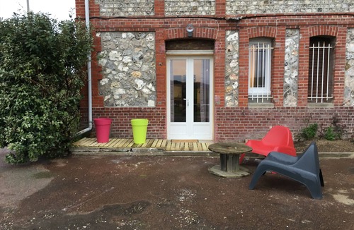 Veulettes-sur-Mer Apartment | !Studio 50 meters from the sea, with an exterior ! 38 €/Night and 50 €/Night in summer