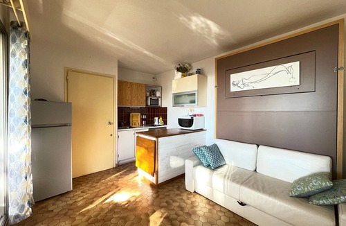 Sete Apartment | Studio 50m from the beach with private parking, for 4 people
