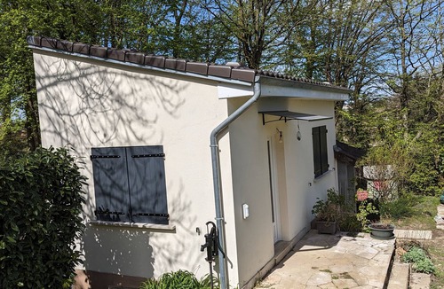 Levis-Saint-Nom Apartment | Studio Apartment 'Tout Confort Jardin Partagé' with Private Terrace, Shared Garden and Wi-Fi