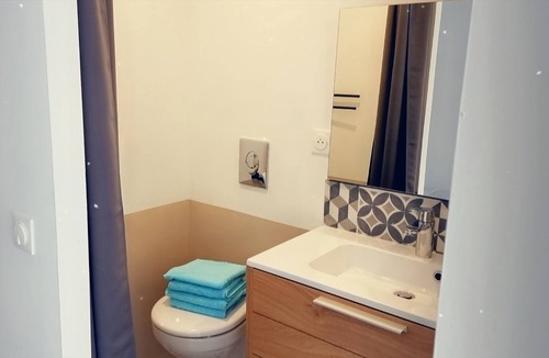 Cagny Apartment | Studio aux Portes D'amiens