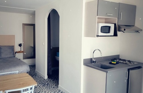 Cagny Apartment | Studio aux Portes D'amiens