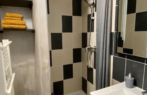 Bourg-en-Bresse Apartment | Studio avec Balcon proche Gare