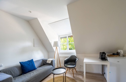Hem Apartment | Studio Bleu - Charmant studio à 15km de Lille