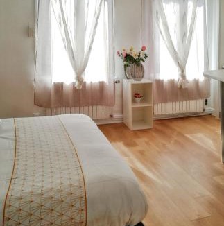 Sainte-Anne - Faubourg Noyon Apartment | Studio cosy en plein centre d'Amiens - 19 m² - Parking
