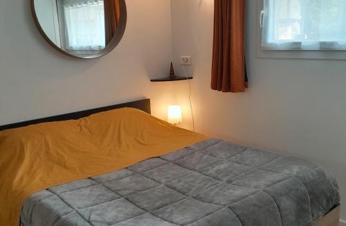 Sainte-Genevieve-des-Bois Apartment | Studio maxi 3 pers, acces facile, proche gare pour Paris