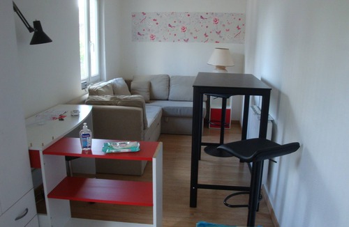 Bernay Apartment | Studio Indépendant Dans Bernay ,ville au Charme . !